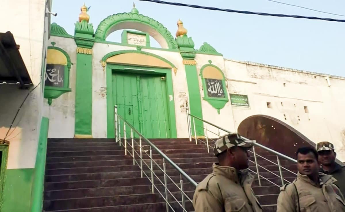 संभल में 123 दुकानों और घरों पर चलेगा बुलडोजर! नगरपालिका ने इस वजह से जारी किया नोटिस