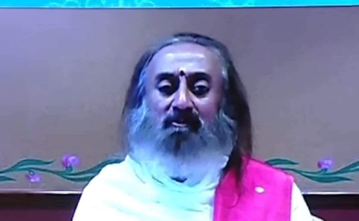 बिना कुंभ गए कैसे पाएं बराबर पुण्य, श्री श्री रविशंकर ने महाकुंभ संवाद में समझाया