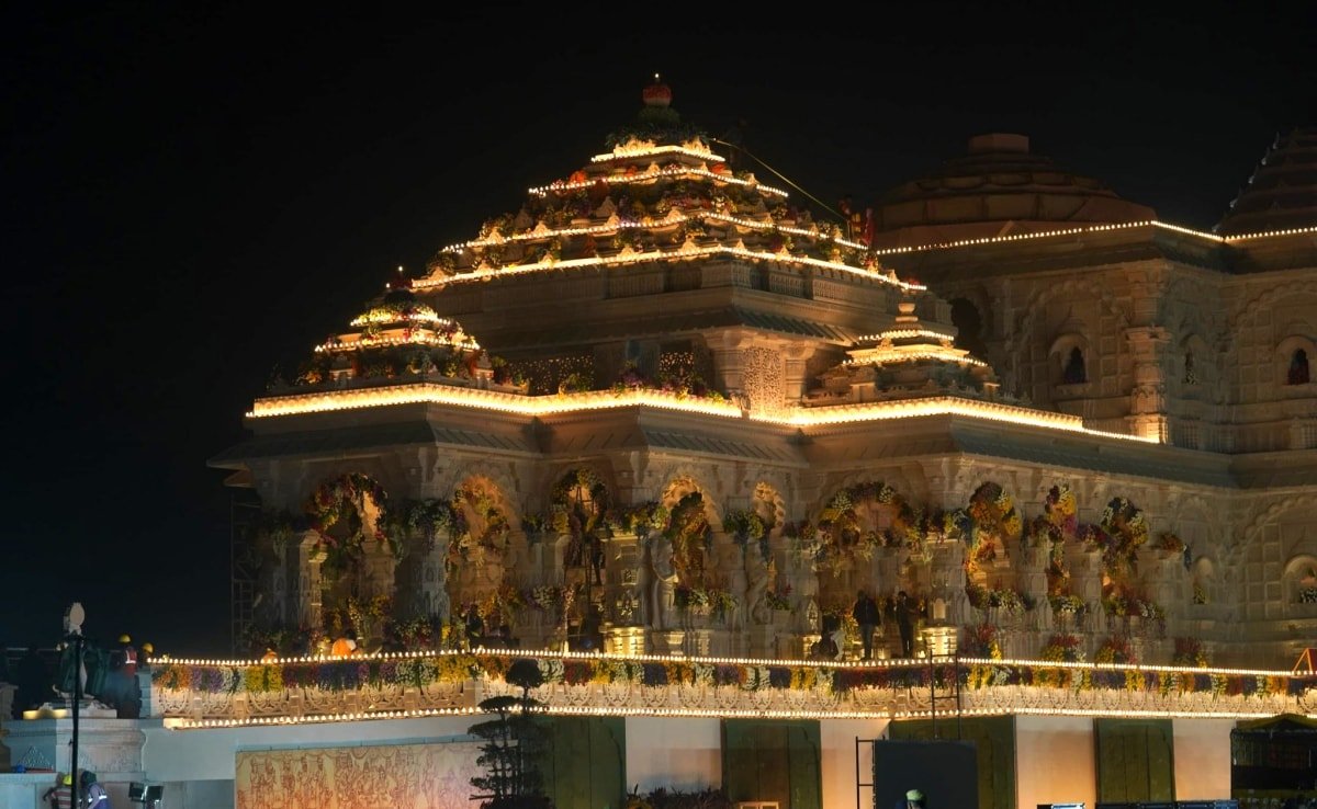 राम मंदिर की नक्काशी में महिलाएं दे रहीं योगदान, कहा- PM मोदी की वजह से पैरों पर हो पा रहे खड़े
