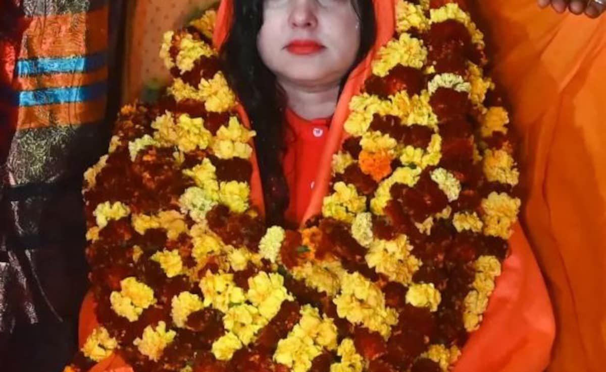 ममता कुलकर्णी को बनाया महामंडेलश्वर, अब अखाड़े पर होगी बड़ी कार्रवाई – सूत्र
