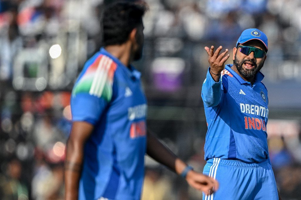 ‘Dimaag Kidhar Hai?’ Rohit Tears Into India Star Over Needless Act. Watch