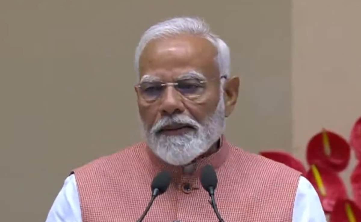 PM Modi on RSS: मेरे जैसे लाखों लोगों को RSS ने देश के लिए जीने की प्रेरणा दी: PM मोदी