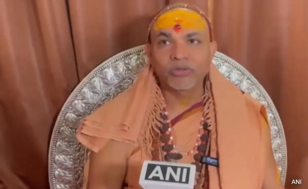 Shankaracharya Backs Mamata Banerjee Amid “Mrityu-Kumbh” Remark Criticism