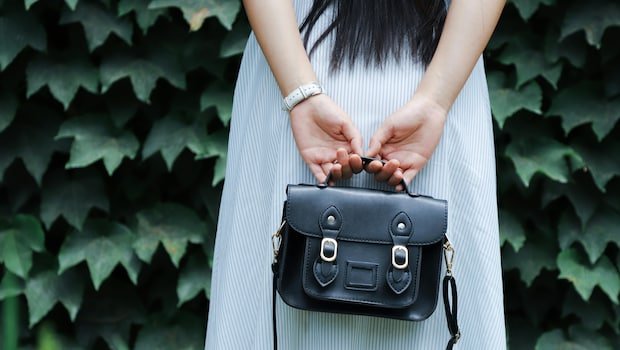 30% सस्ते हो चुके हैं GUESS के Handbags और Wallets, पार्टी से लेकर डेली यूज तक… हर जरूरत को करते हैं ये पूरा