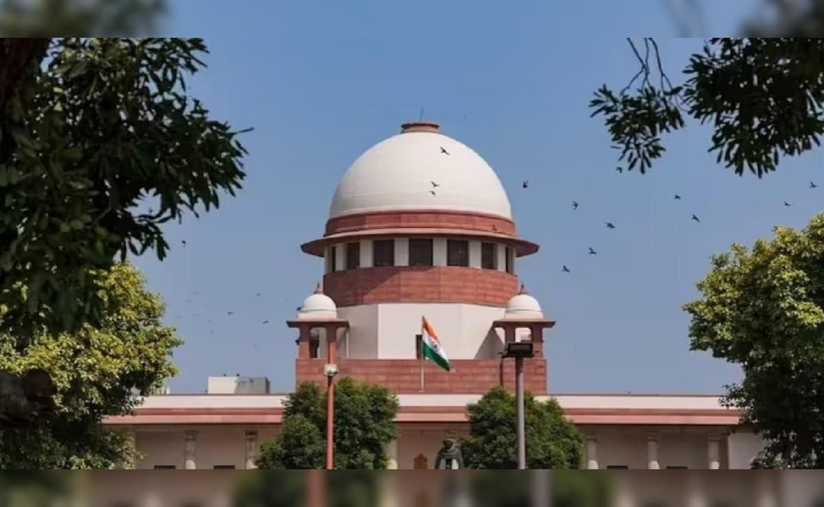 बिना ट्रायल लंबी हिरासत पर सुप्रीम कोर्ट ने UAPA के आरोपी को जमानत दी: जानें पूरा मामला