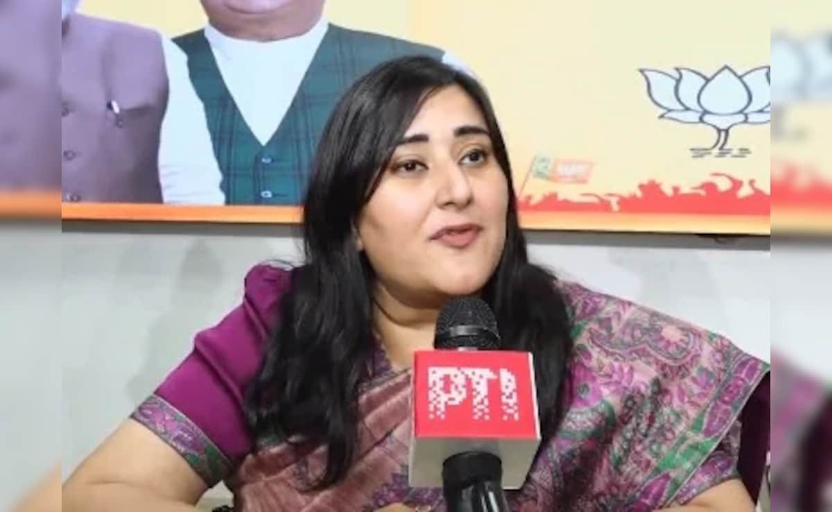 दिल्ली: अदालत ने BJP सांसद बांसुरी स्वराज के खिलाफ AAP नेता सत्येन्द्र जैन के मानहानि मामले को किया खारिज