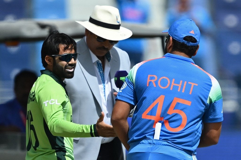 Sunil Gavaskar’s Stern ‘Peace At Border’ Reply To Pak Anchor’s Question