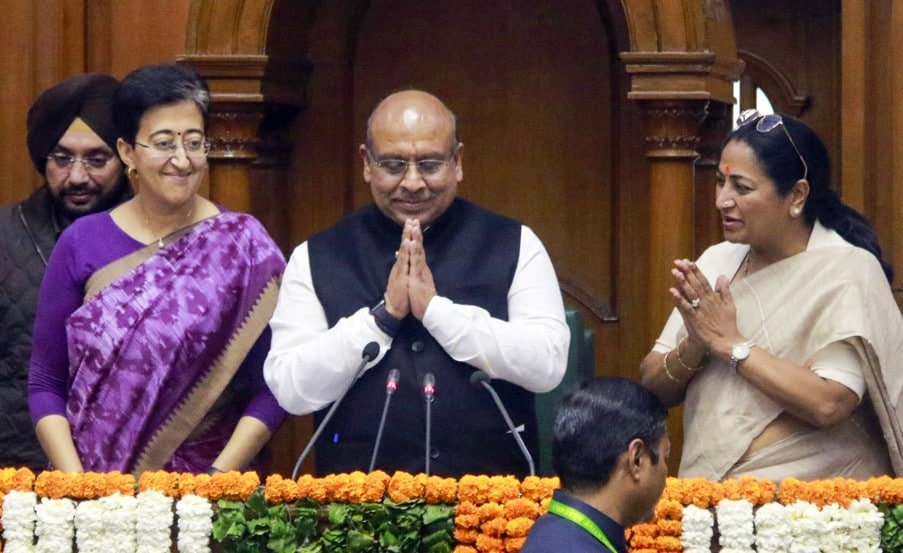Live : CAG रिपोर्ट आज दिल्ली विधानसभा में की जाएगी पेश, हंगामे के आसार