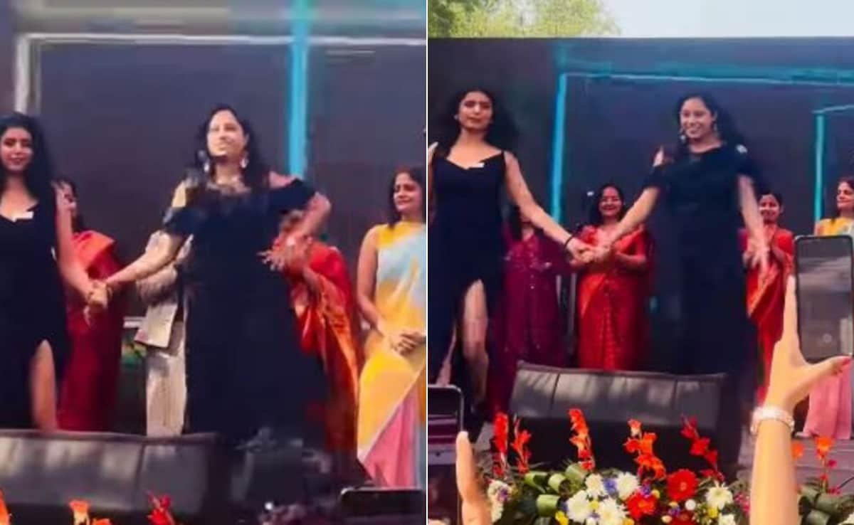 स्टूडेंट के साथ रैंप वॉक कर रही थी DU की टीचर, लेकिन अचानक आया ट्विस्ट, हुआ कुछ ऐसा, Video ने लोगों का दिल जीत लिया